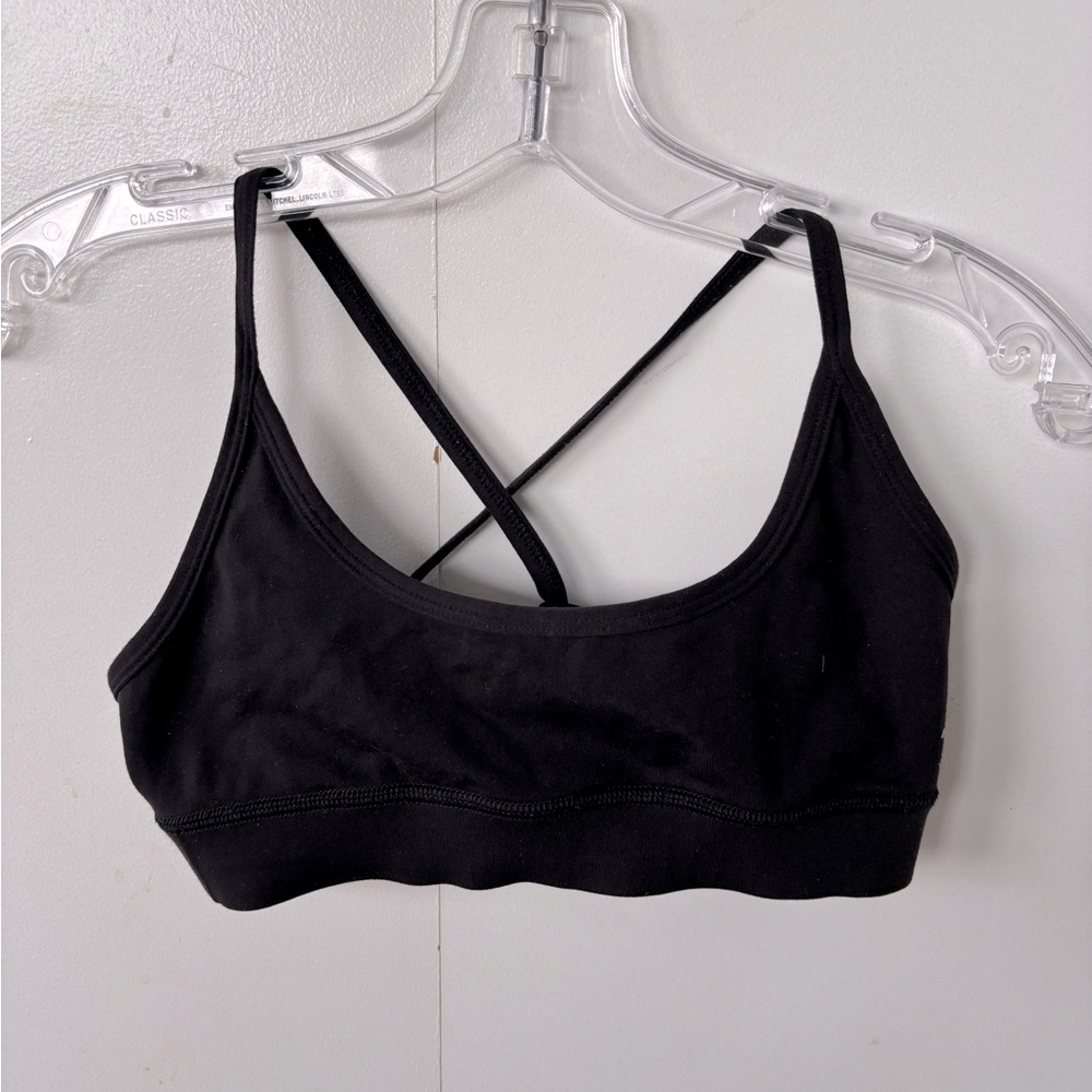 Black Women's Cross-Back Sports Bra